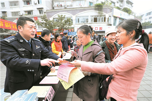 解码社会经济图景 图片新闻与咨询服务的新融合